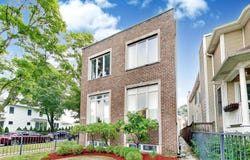 6743 N Oliphant Avenue, Chicago, IL 60631