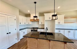 524 Skyview Lane, Liberty, MO 64068