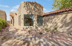 4024 E PARADISE Drive, Phoenix, AZ 85028