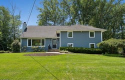 27 Shadowlawn Dr, Livingston Twp., NJ 07039-3215