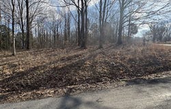 Crestview Dr, BUMPUS MILLS, TN 37028