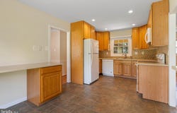 4819 RIVERTON Lane, BOWIE, MD 20715