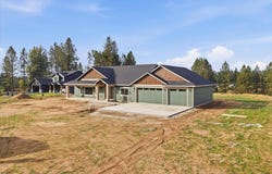 31910 N Zander Ln, Chattaroy, WA 99003