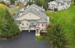 208 MONARCH Court, WARWICK TWP, PA 18974