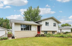 1720 69th Avenue N, Brooklyn Center, MN 55430