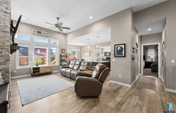 7104 E 38th St, Sioux Falls, SD 57110