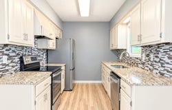 119 N Oakland Avenue, Bolivar, MO 65613