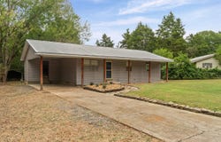 2 Evergreen Dr., Searcy, AR 72143