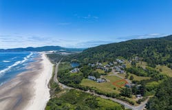 16 Nantucket Drive, Cloverdale, OR 97112