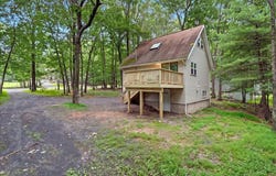 550 Whippoorwill Drive, Bushkill, PA 18324