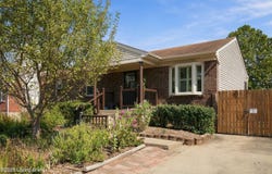 12207 Somerset Dr, Louisville, KY 40229