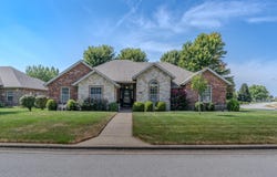 5621 N 10th Avenue, Ozark, MO 65721
