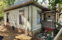 717 Bois De Arc Street, Carthage, MO 64836