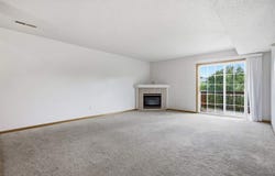 536 Westside Dr, IowaCity, IA 52246