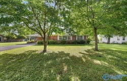 210 Auburn Street, Centre, AL 35960