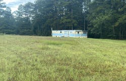 4 E Bond Road, Wiggins, MS 39577