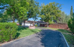5437 E Buckingham Way, Fresno, CA 93727