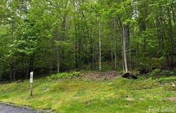 1 Pearl Way, Mars Hill, NC 28754
