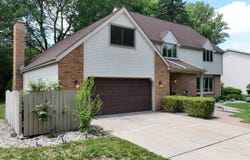 301 Mayfield Lane, Midland, MI 48642