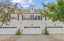 713 Cobblestone Way, Shakopee, MN 55379