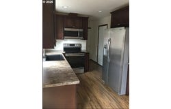 2013 NW BELLA VISTA Dr, Gresham, OR 97030