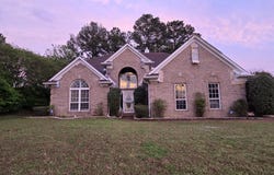 4860 RIVERCREST Ln, Bartlett, TN 38135