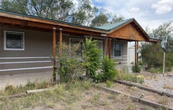 8 Copperhead Road, Espanola, NM 87537