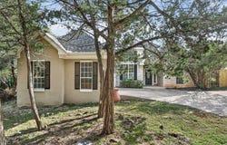 4 Cedarwood Cir, Wimberley, TX 78676