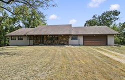 8096 State Highway Y, Galena, MO 65656