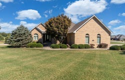33 Bogey Lane, Makanda, IL 62958