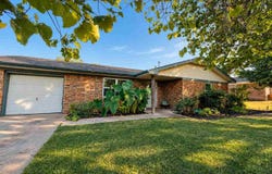 111 Sunny Ln, Elgin, OK 73538