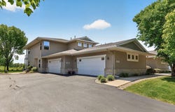 1171 Gallery Lane, Chaska, MN 55318