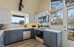 2871 NE E Devils Lake Road, Otis, OR 97368