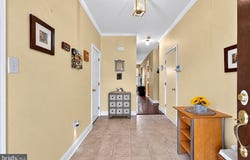 109 GLACIER Drive, BERLIN, NJ 08009