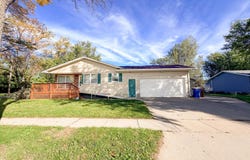 1646 Lawnridge Ave SE, Huron, SD 57350
