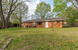 115 Cloos DR, Ozark, AR 72949