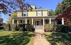 806 E PIEDMONT Street, CULPEPER, VA 22701