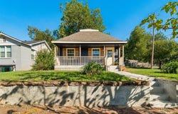 314 W Springer Avenue, Guthrie, OK 73044