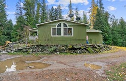 9864 Bottle Bay Rd, Sagle, ID 83860