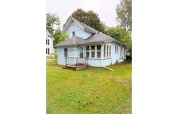 132 Pierce St, Randolph, WI 53956