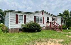 1809 E Main St Ext, Bennettsville, SC 29512