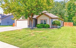 618 NW Walnut Street, Grain Valley, MO 64029