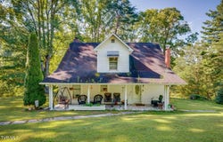 3808 Combs Ridge Road, Honaker, VA 24260