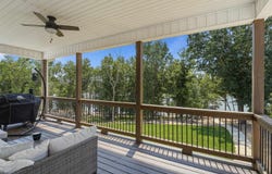 27436 Runway Circle, Lincoln, MO 65338