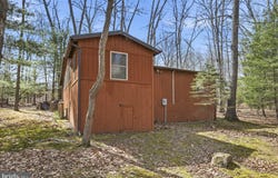 61 GROUSE Circle, LOST CITY, WV 26810