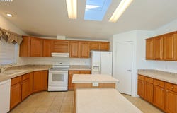 752 DENISE Pl, CoosBay, OR 97420