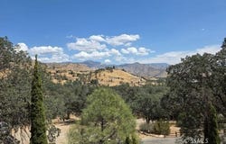 704 Old State Rd, Wofford Heights, CA 93285