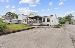 13323 Palm Road, Neosho, MO 64850