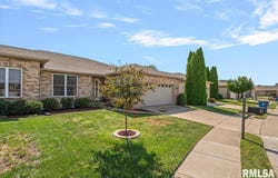 2919 S MEADOWBROOK Road, Springfield, IL 62711