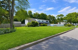30 Hackberry Lane, Holbrook, NY 11741